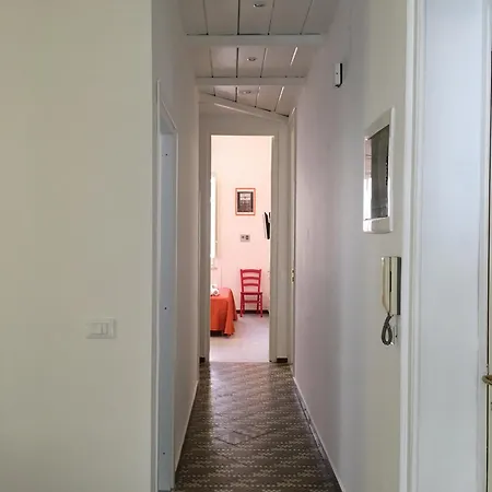 Yooroom Bed and Breakfast 4*