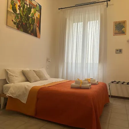 فندق مبيت وإفطار Yooroom 4*