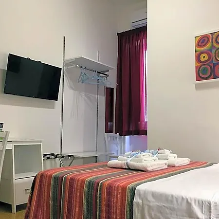Yooroom فندق مبيت وإفطار