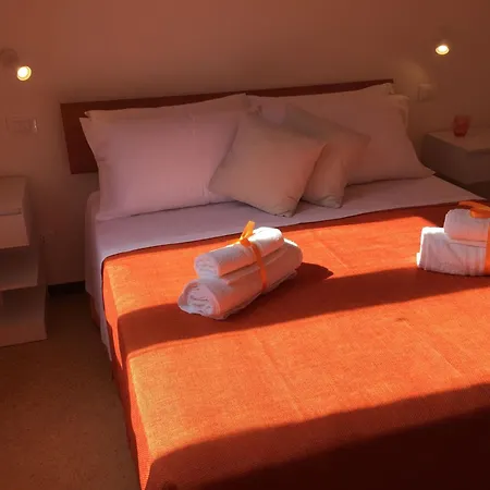 Yooroom فندق مبيت وإفطار 4*