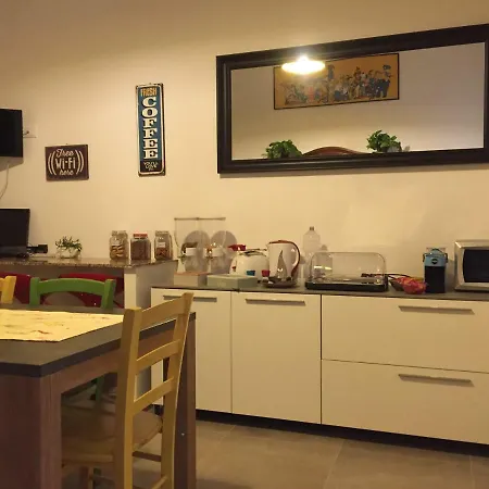 Yooroom 4* باليرمو